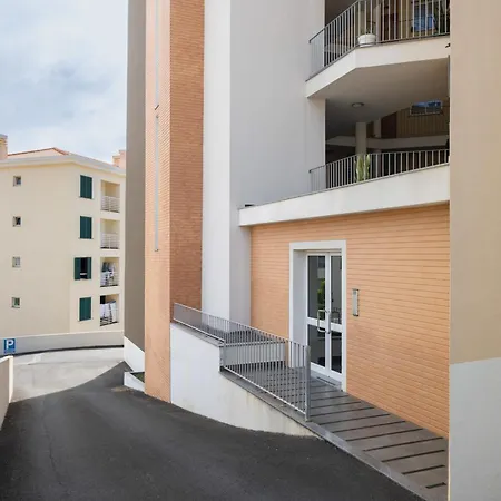 Alta Vista Canico By An Island Santa Cruz (Madeira)