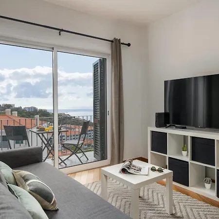 Alta Vista Canico By An Island * Santa Cruz (Madeira)