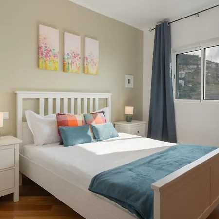 Alta Vista Canico By An Island Daire *