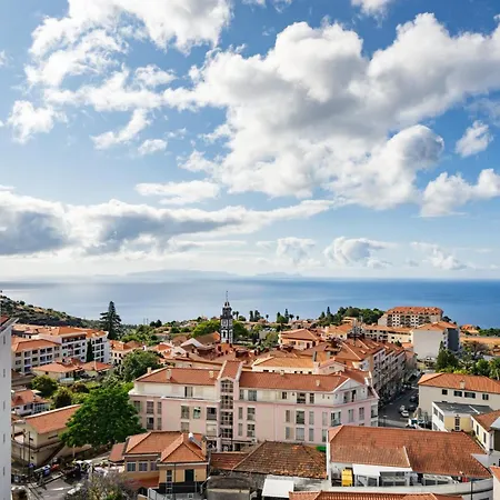 Апартаменты Alta Vista Canico By An Island *